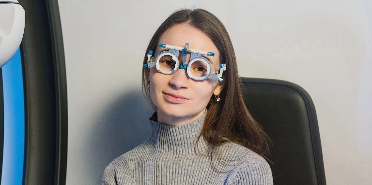 Диоптрии: что это, какие бывают в очках и линзах?
